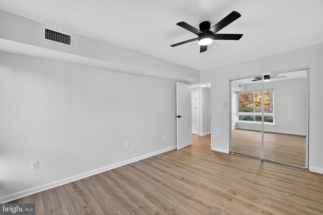 Building Photo - 8481 Greenbelt Rd