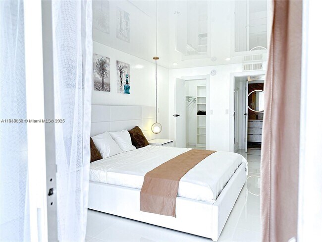 Building Photo - 501 Three Islands Boulevard