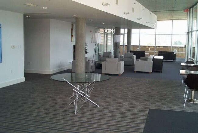 Building Photo - 845 Spring St NW