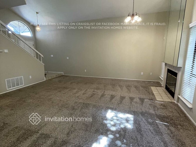 Building Photo - 3704 Pinehill Way
