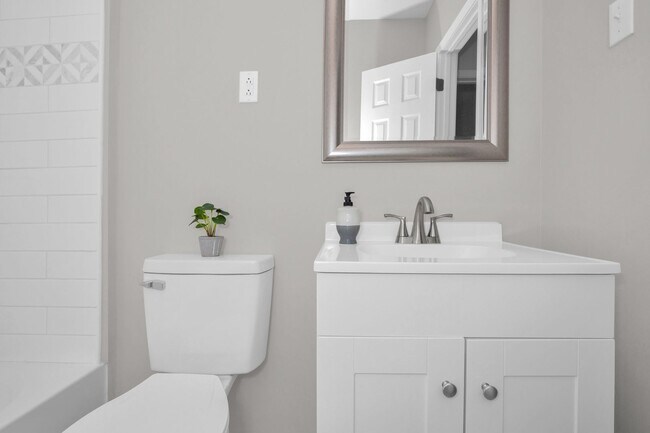 Building Photo - 5112 Cannon St