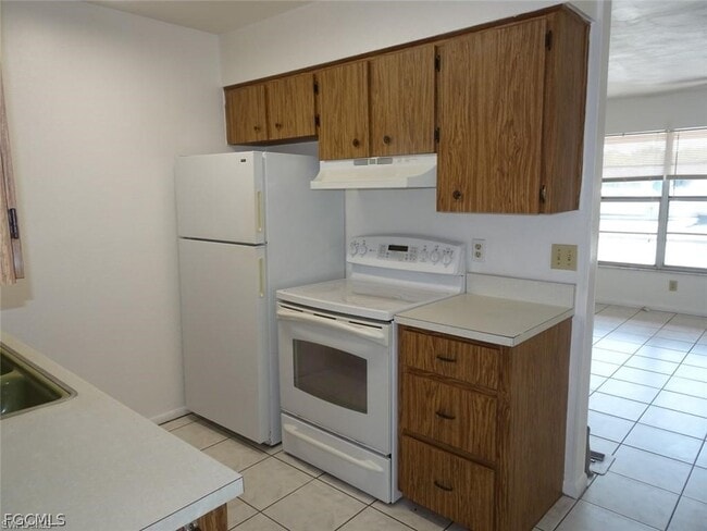 Building Photo - 221 Cape Coral Pkwy W