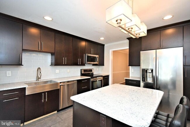 Building Photo - 4258 Red Oak Ct