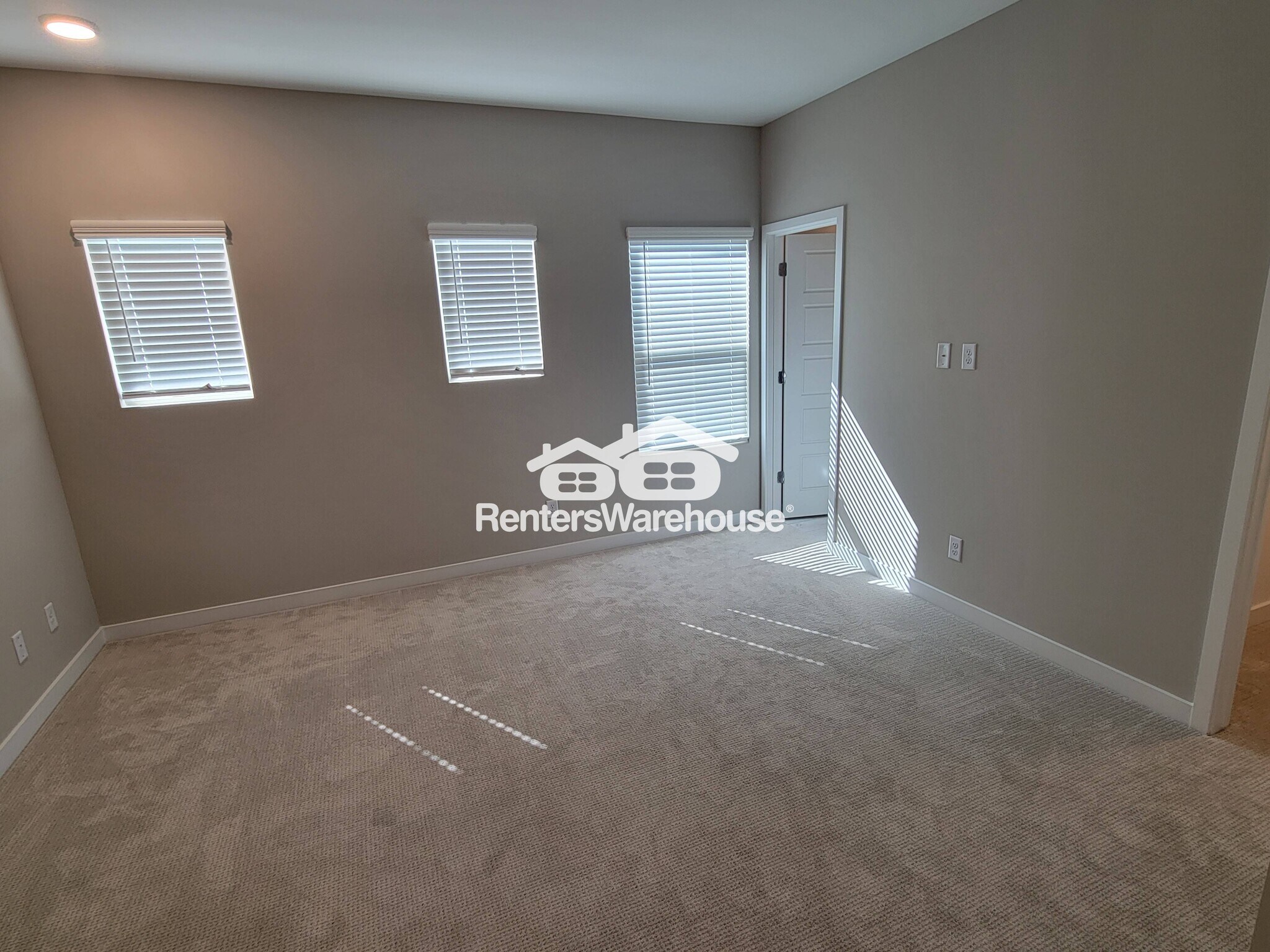 Building Photo - 2264 W Harmont Dr