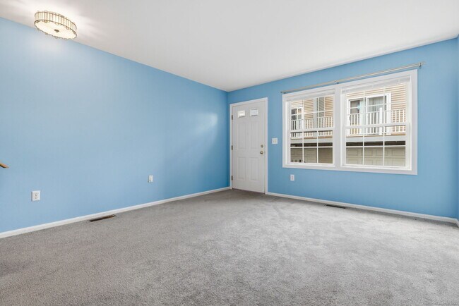 Building Photo - 48 Strawberry Hill Ave