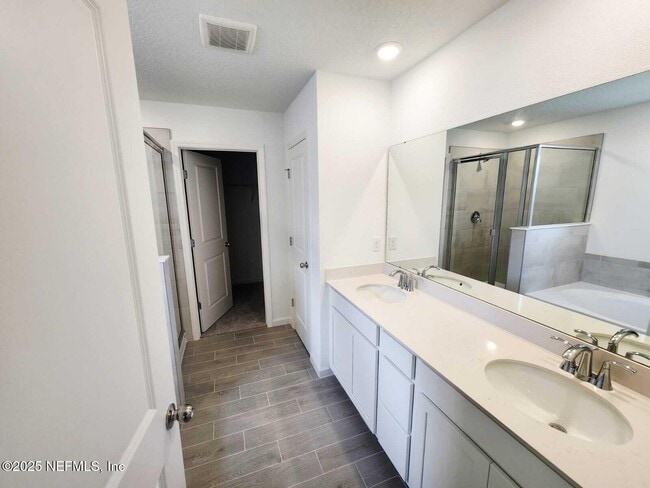 Building Photo - 6232 Mare Ave