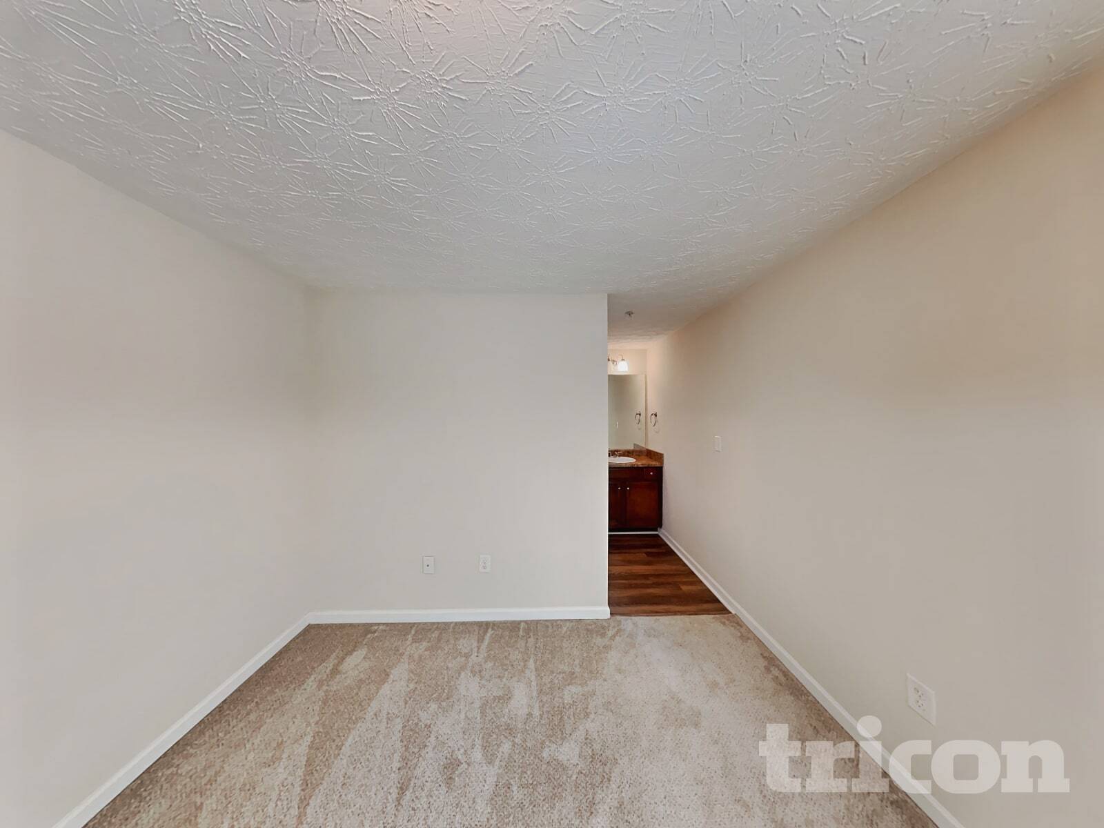 Building Photo - 1024 Weatherwood Pl NE