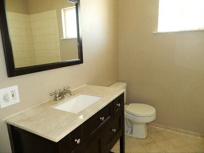 Building Photo - Concord, Holbrook Heights Charming 3-Bed, 2-Bath Home - 16 Month Lease