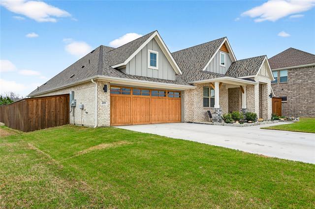 Building Photo - 215 Frio Dr