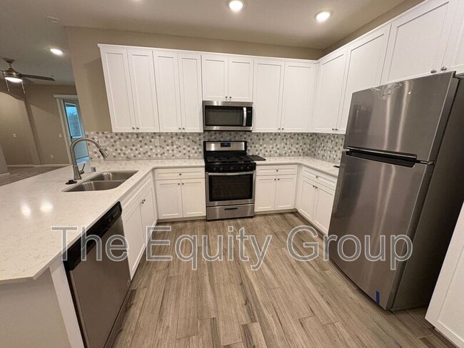 Building Photo - 4526 W Flagstaff Ave