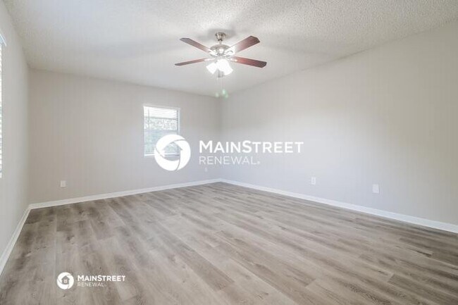 Building Photo - 3 Bedroom Pet-Friendly Home in SANFORD, FL with Main Street Renewal