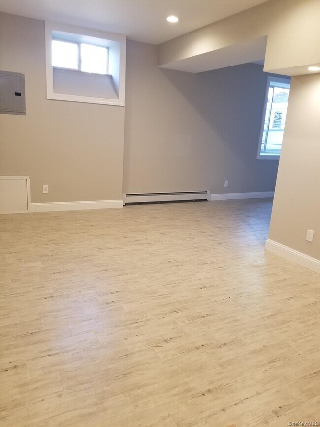 Building Photo - 60 Arlington St