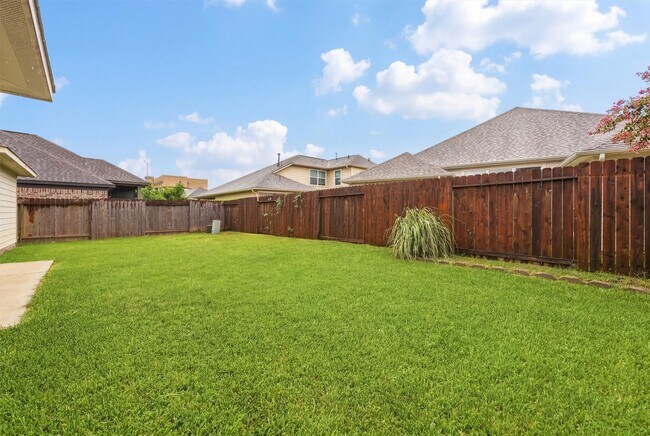 Building Photo - 5211 Cayenne Ln