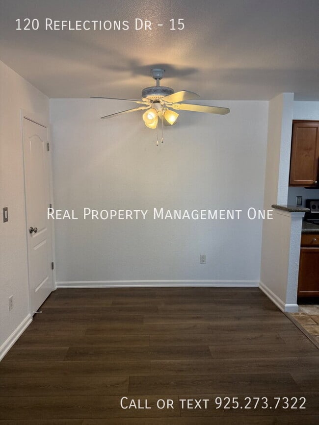 Building Photo - 120 Reflections Dr