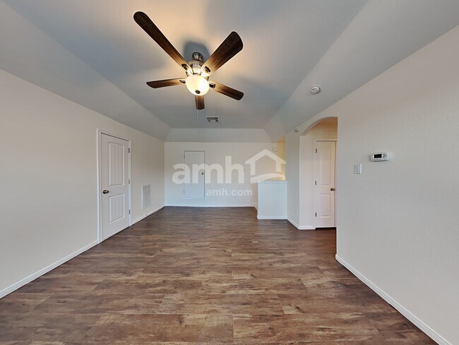 Building Photo - 21614 Champagne Dr E