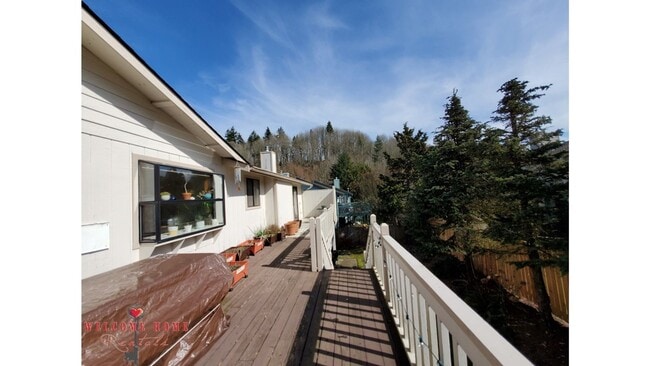 Building Photo - HUGE 5-BEDROOM home with separate BONUS ROOM for rent!!  Large fenced yard!!!