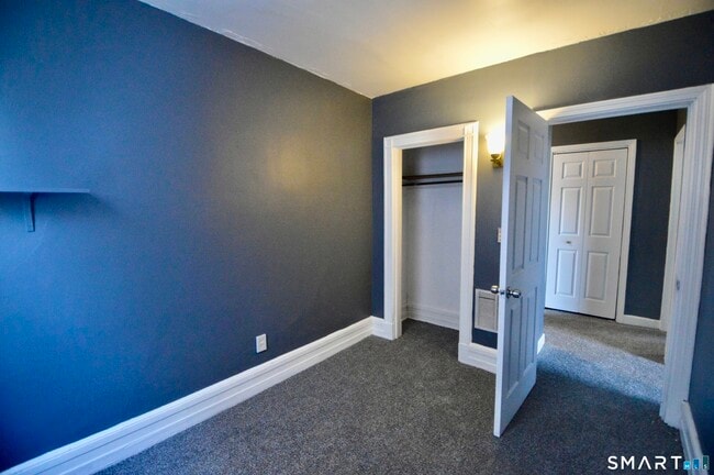 Building Photo - 308 Willow St