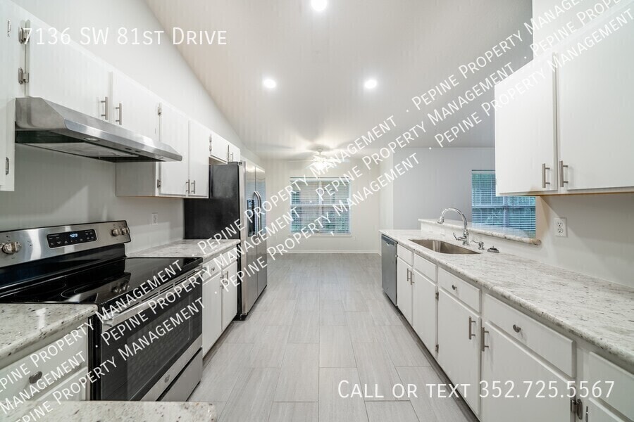 Building Photo - 7136 SW 81st Dr