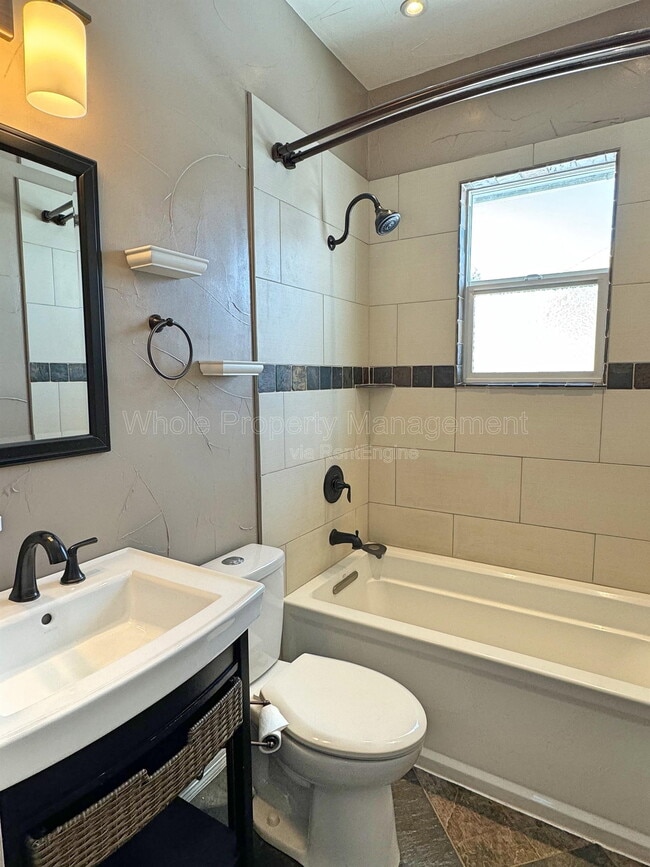 Building Photo - 5680 W 9th Ave