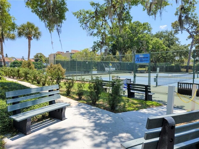 Building Photo - 650 Bird Bay Dr E