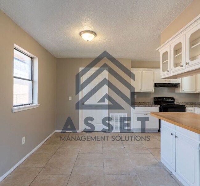 Building Photo - 4613 Cinderella Dr