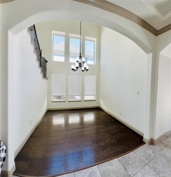 Building Photo - 10831 Paula Bluff Ln