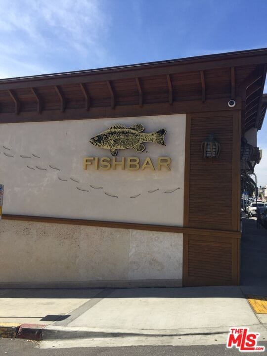 Building Photo - 472 Rosecrans Ave