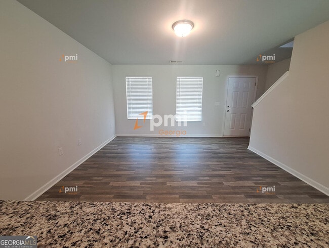 Building Photo - 329 Duck Walk Wy