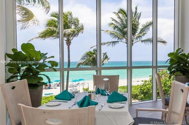 Building Photo - 16400 Collins Ave