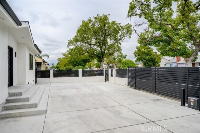 Building Photo - 8025 Bellingham Ave