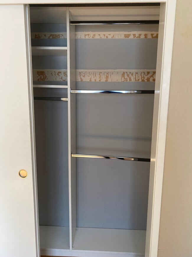 Building Photo - 666 Oakland Ave