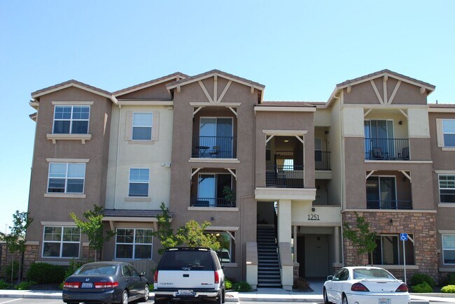 Primary Photo - 1251 Whitney Ranch Pkwy
