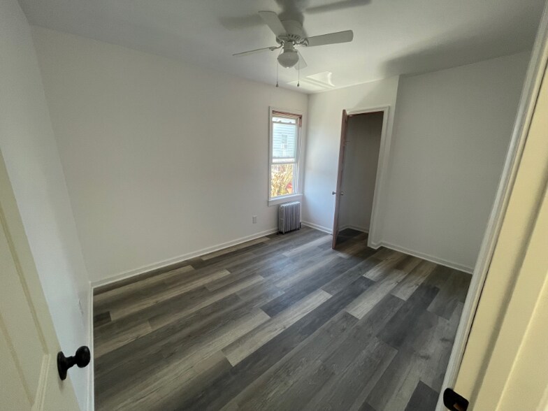 Building Photo - 2438 S 5th St