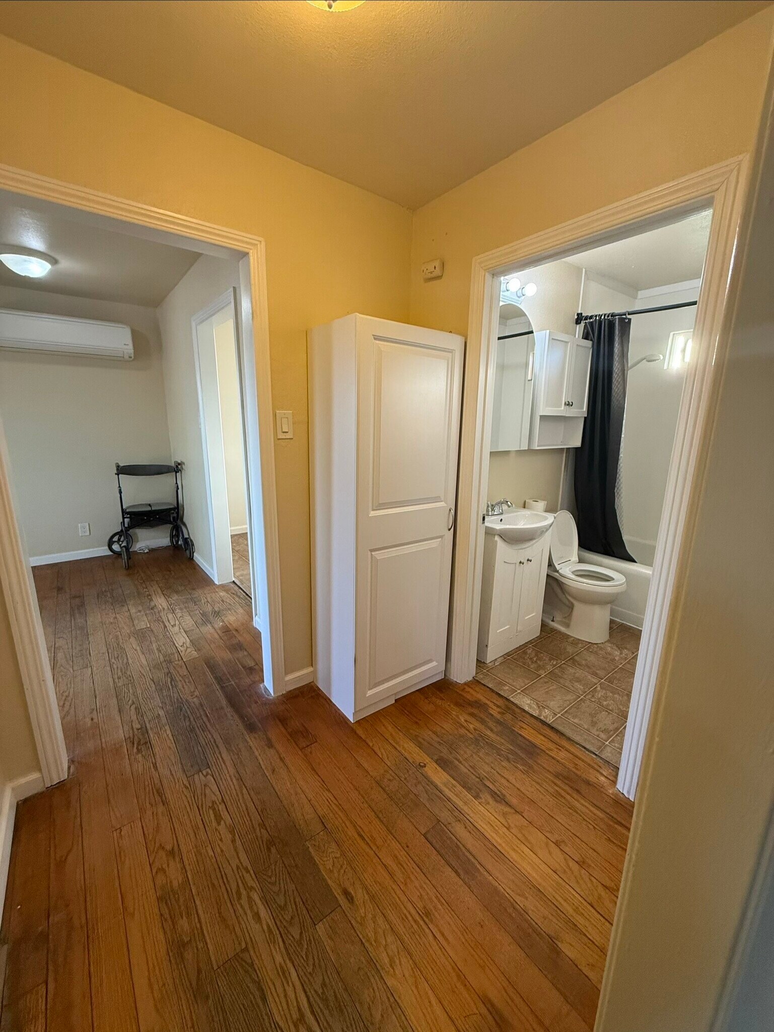 Building Photo - 5425 Live Oak Ave