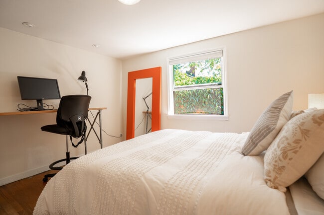 Building Photo - 4201 51st Ave S