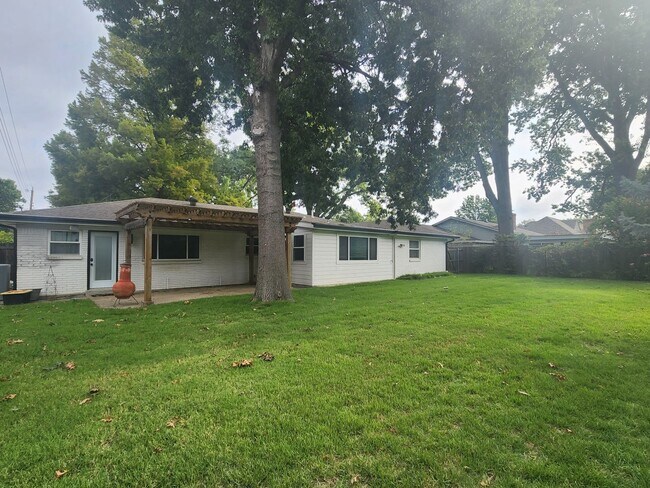 Building Photo - Gorgeous Mid-Century Home Newly Renovated From Top To Bottom - Inside And Outside - With Newer Wi...