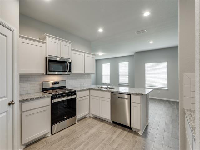 Building Photo - 8524 Big Apple Dr