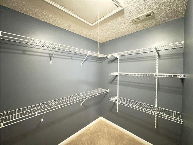 Building Photo - 11865 Carriage Park Ln