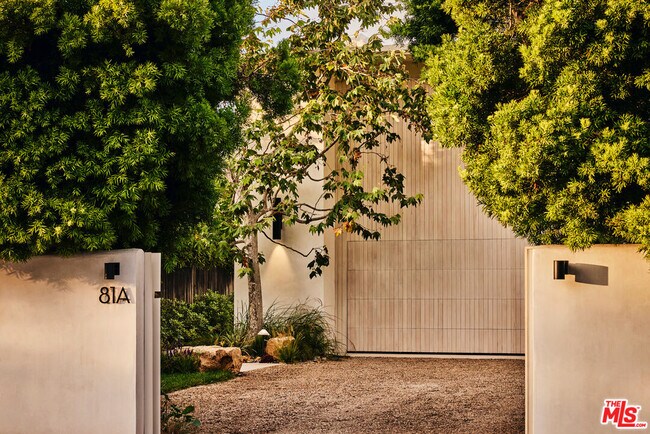 Building Photo - 23515 Malibu Colony Rd