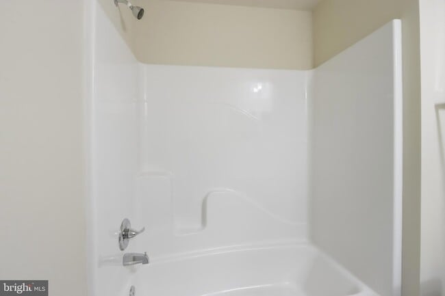 Building Photo - 410 Thelma Rd