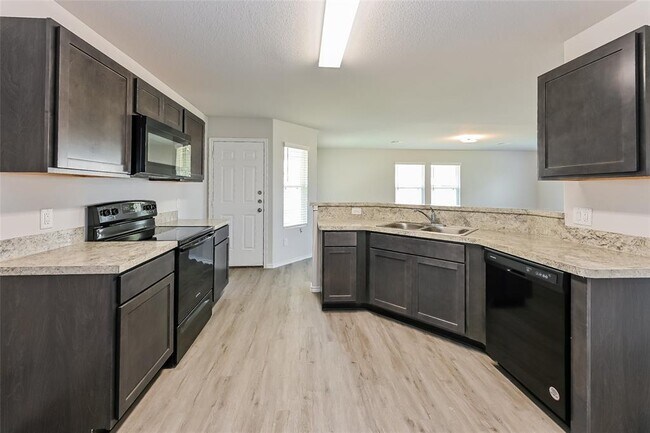 Building Photo - 8802 Doris Oaks Cir