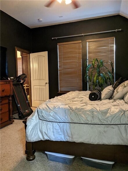 Building Photo - 2508 Black Oaks Cir