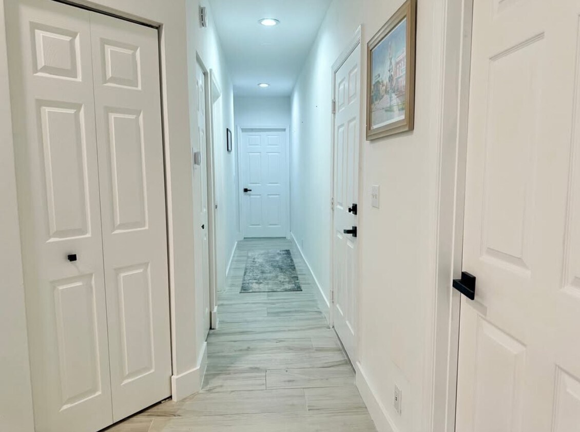 Building Photo - 1813 Wood Fern Dr