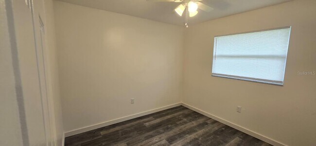 Building Photo - 22149 Bronxville Ave