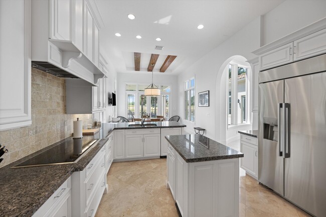 Building Photo - 12200 Sunnydale Dr