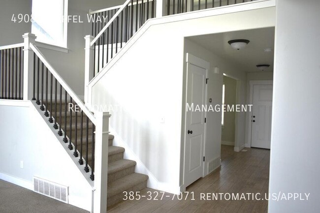 Building Photo - 4908 Eiffel Wy