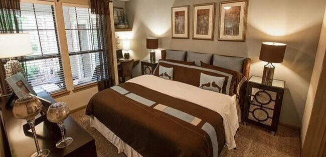 Building Photo - 2 bedroom in Houston TX 77069