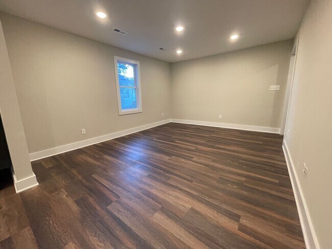 Building Photo - Fully remodeled rancher