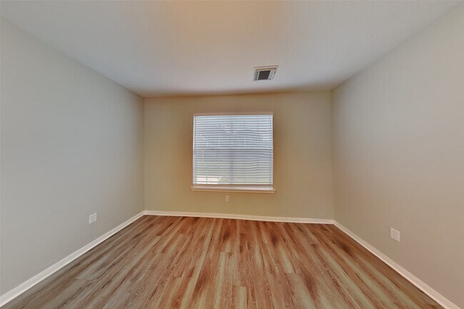 Building Photo - 22523 Willhanna Dr