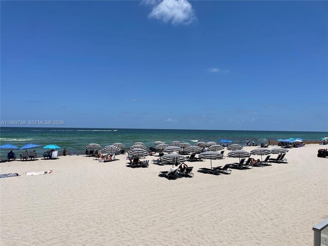 Building Photo - 3725 S Ocean Dr